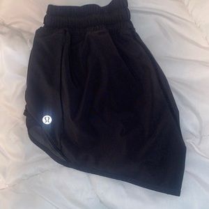 Hotty Hot 2.5 inch inseam size 4